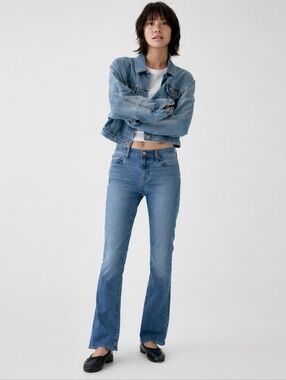 GAP Mid Rise Baby Boot Jean Medium Wash 30/10R